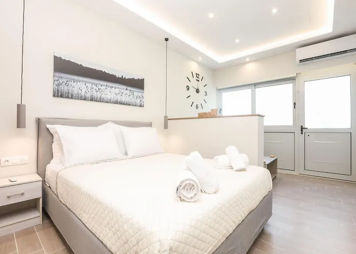 Borgo Eleganza Suite, Corfu Town * Corfu (city)