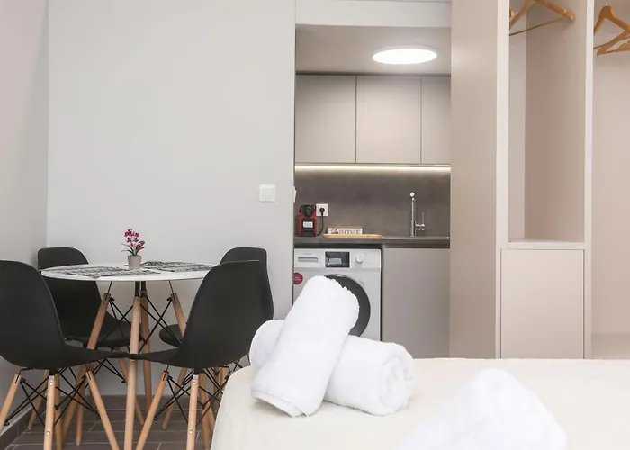 Borgo Eleganza Suite, Corfu Town * Corfu (city)